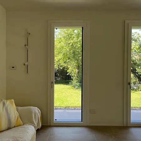Casetta Con Giardino A Ferienhaus